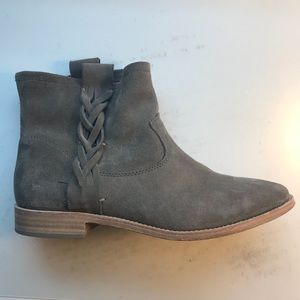 Soludos Gray Braided Boots (Women’s Size 8)
